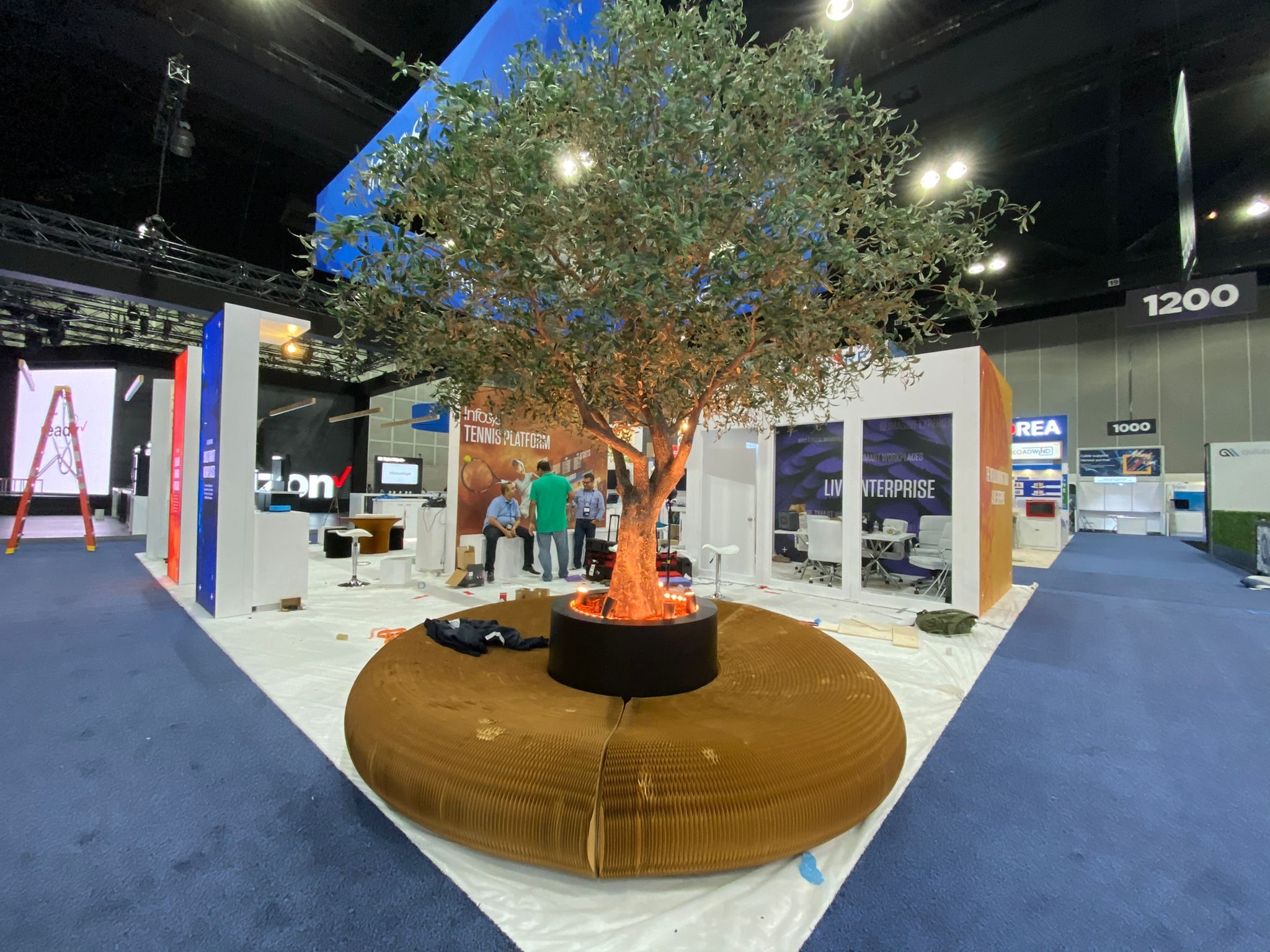 Premium exhibition space for leading global tech provider